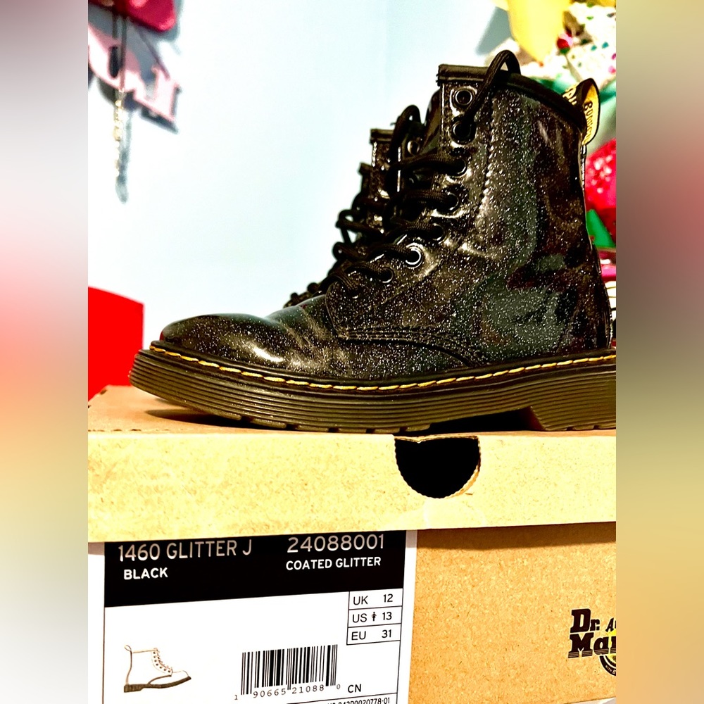 COPY - Dr Martens girls size 13 black patent glitter! 🤩